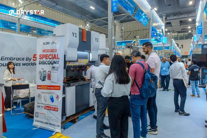 秋季廣交會現(xiàn)場首日流量爆滿!力星激光科技盛宴攬獲海內(nèi)外友人一致好評! 秋季廣交會現(xiàn)場首日流量爆滿!力星激光科技盛宴攬獲海內(nèi)外友人一致好評!