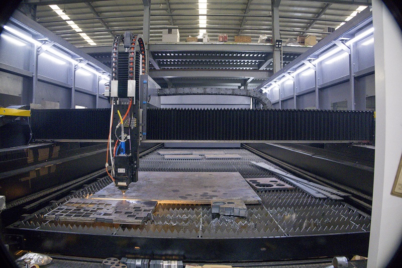 2萬瓦激光切割機能切割碳鋼、不銹鋼、鋁板是多少厚度？速度是多少？