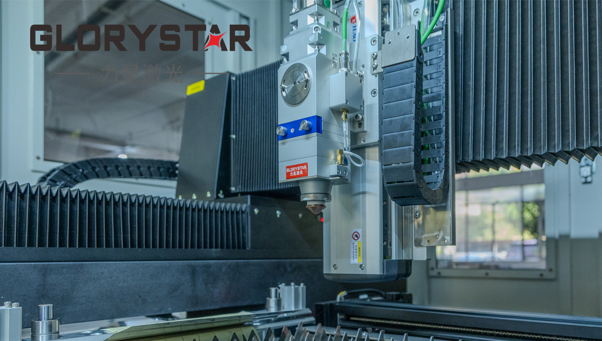 光纖激光切割機切割碳鋼時氣體的選擇，這幾點要記清楚！